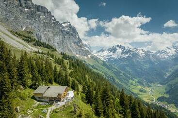 הוסטל Tälli Hütte