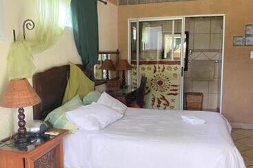 Bed & Breakfast Serengeti Sands Lodge