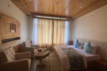 فندق Tirthan Valley   House Of Sharon