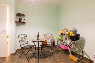 פנסיון Rosina Apartment Surfing Bed&vacation