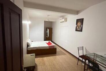 Отель Tower 21 Regency