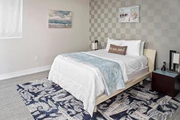 هتل آپارتمان Upscale Resort Villa In The Heart Of Miami