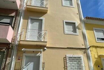 فندق صغير Sunny, The House Al