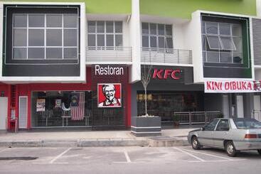 Общежитие Sri Packers   Klia