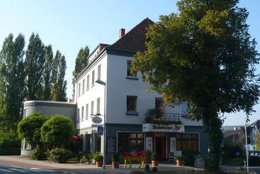 Отель Bückeburger Hof