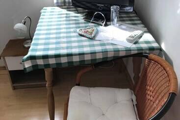 Отель Gasthof Zur Post   Inning