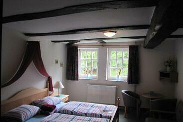 ホテル Hof Guttels Waldgasthof Ferienpension