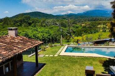 فندق صغير Hostería La María