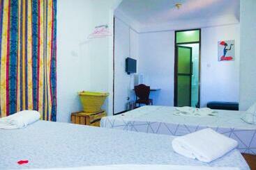 تختخواب و صبحانه Shamanice Lodge