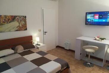 بنسيون Affittacamere Stazione 24