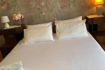 بنسيون Apartmani Srna, Igalo