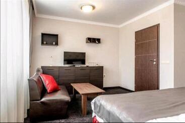 酒店 Astrea Deluxe