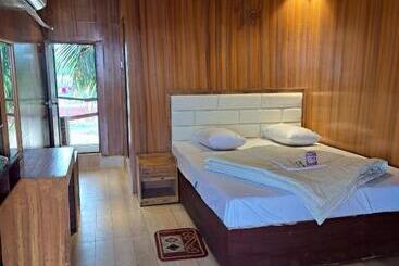 هتل Sandy Beach Resort & Restaurant