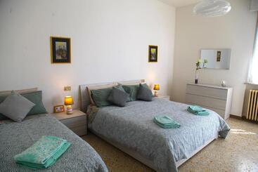 膳宿费 Ca  Moretti