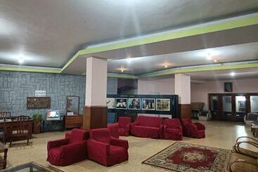 فندق Natures Retreat S And Resorts