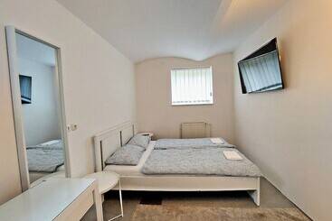 هتل Rose House   Greenline Accomodations