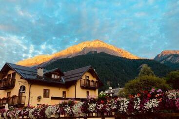 Отель La Ginestra