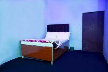 ホテル Oyo 81226 Blue Moon