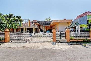 فندق Sakeena Syariah Purwodadi Redpartner