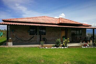 مبيت وإفطار Casa De Alojamiento Tipo Chalet