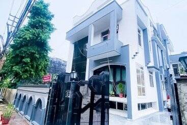 فندق Roomshala 056 Csk Residency