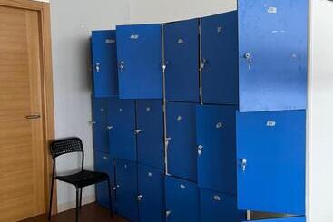 הוסטל Pensión Arenas Palas