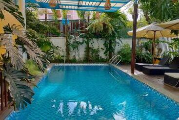 هتل Hoi An Heart Hostel Villa   Bespoke