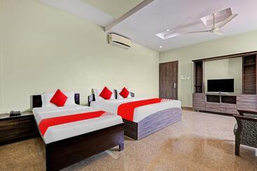 ホテル Spot On 81091 Gmall