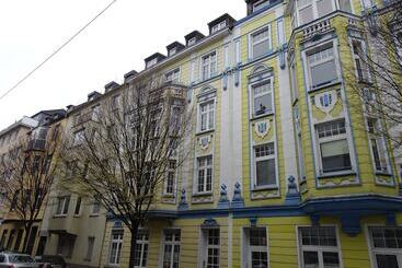 هتل Gastehaus Grupello