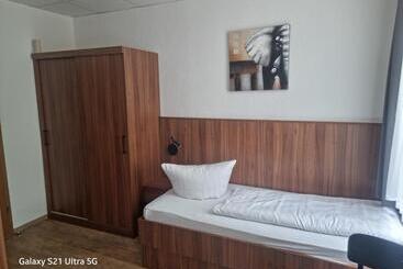 1a Hotel Zimmer Frei