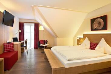 Отель Landgasthof Euringer