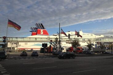 فندق Luxx City Apartments