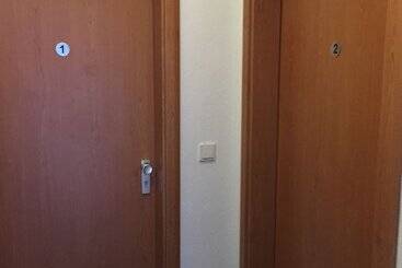 هتل Pension Im Wirtshaus Himberg