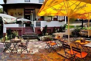 酒店 Restaurant & Pension Bellevue