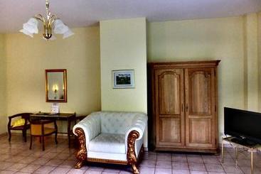 Weingut Und Hotel Haus Am Drachenloch