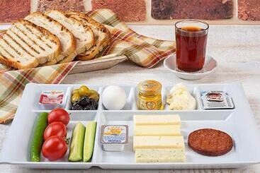 ホテル Güner City