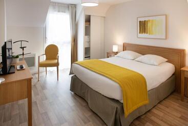 アパートホテル Domitys Les Colombines   Résidence Services Seniors