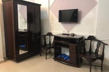 هتل Khách Sạn Hồng Tâm