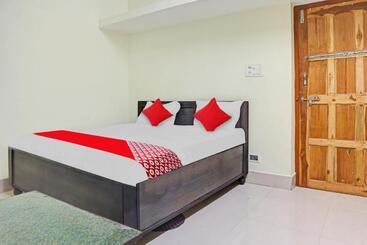 בית מלון כפרי Oyo Flagship 70252  Samridhi