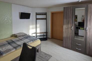 ペンション Landhaus Kühler Morgen, Appartement Mit 140er Futonbett, Teeküche, Bad