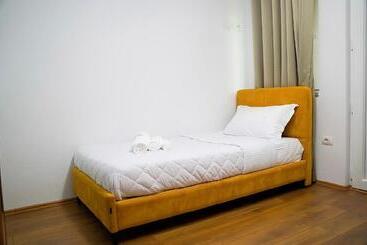 פנסיון Bujtina Adora