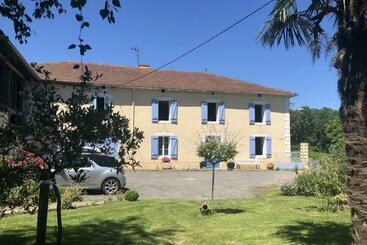 צימר Chez Nicole Et Michel