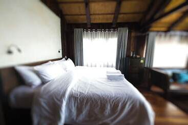 Kawarin Secret Hut Hotel And Resort