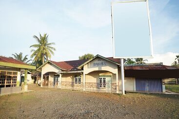 هتل Oyo 90194 Wisma Ria