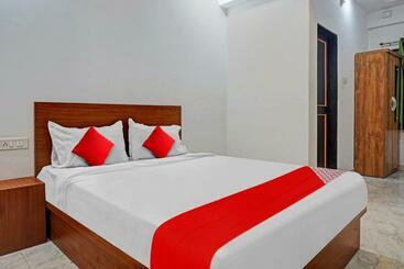 فندق Oyo Flagship 88826 Pruthvi Lodging
