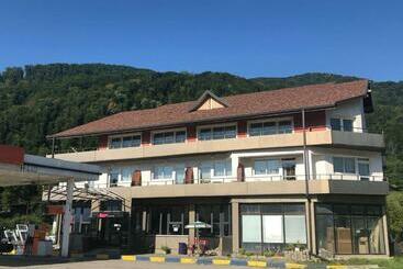 旅馆 Time Out   Valea Oltului