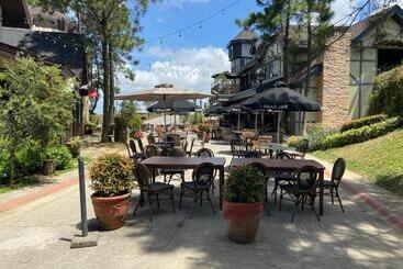 מלון דירות Crosswinds Charm Tagaytay Alpine Getaway