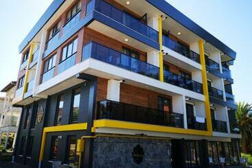 公寓式酒店  Deluxe Beach Residence