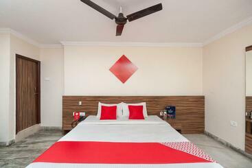 Flagship Hotel Raj Meridian