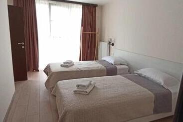 پانسیون Alvani Inn